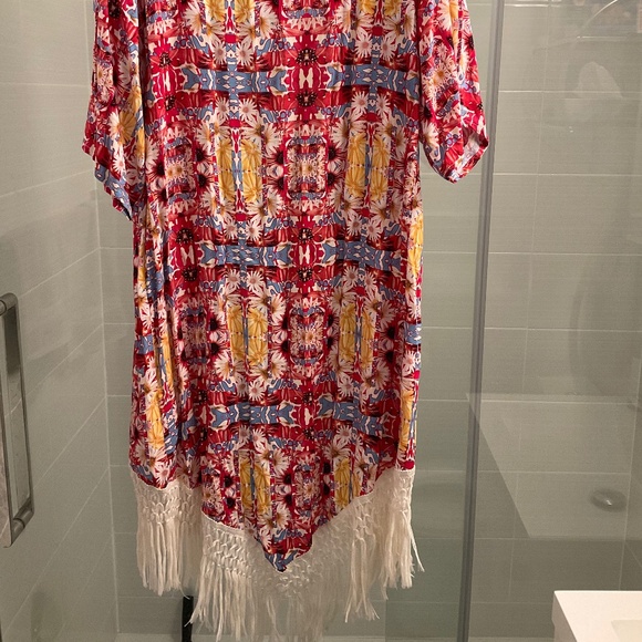 MINK PINK Floral Kimono - Picture 2 of 5